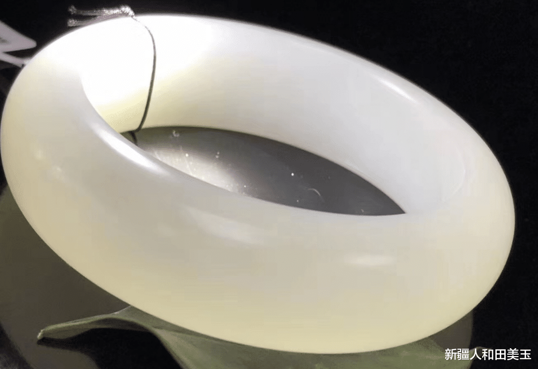 |几十块入手的和田玉手镯,是真货吗?和田玉的价格受什么影响?