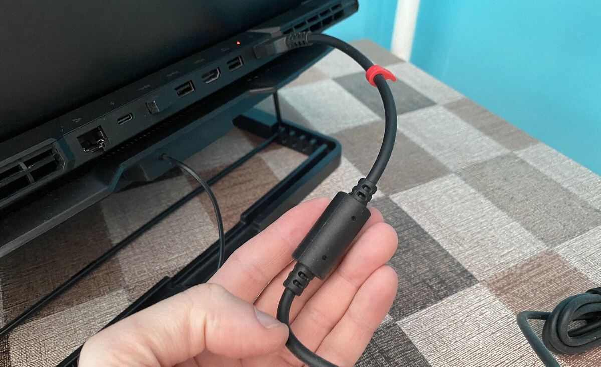 筆記本電腦|筆記本電腦充電器和顯示器上的磁環是什么？
