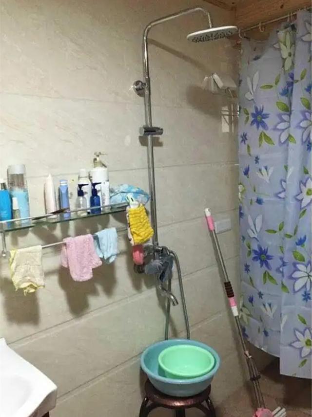案例:16岁少年偷看寡妇洗澡,被对方发现放狗咬掉前者的命根子
