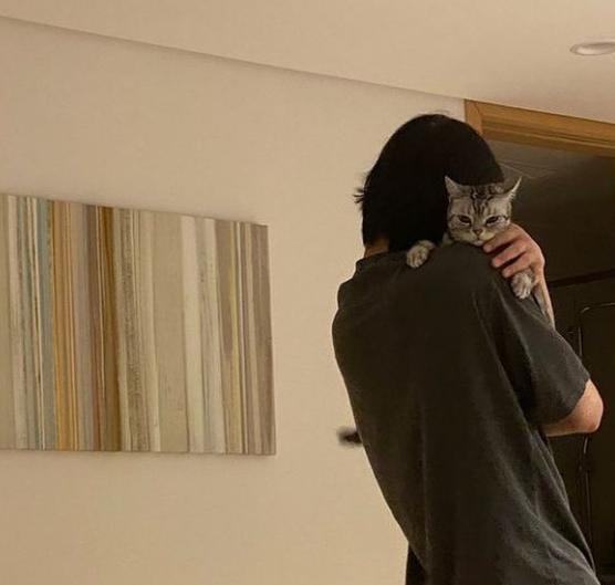 安孝燮|女友传是金瑟琪、名副其实猫奴:《社内相亲》安孝燮5件可爱趣闻