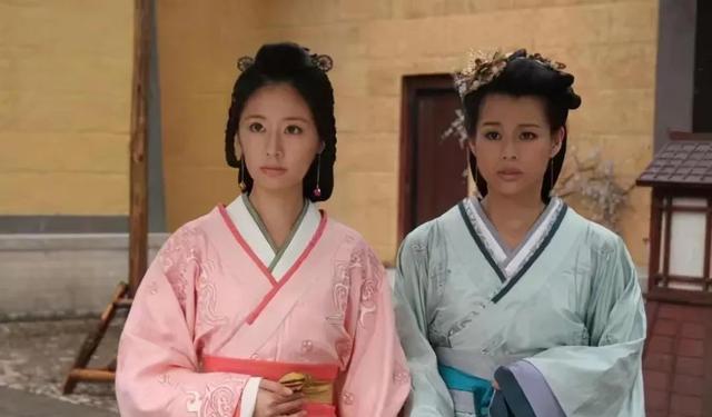 佟丽娅|8位明星的五官脸型，肖战有浓眉大眼，大S称自己是甩饼脸