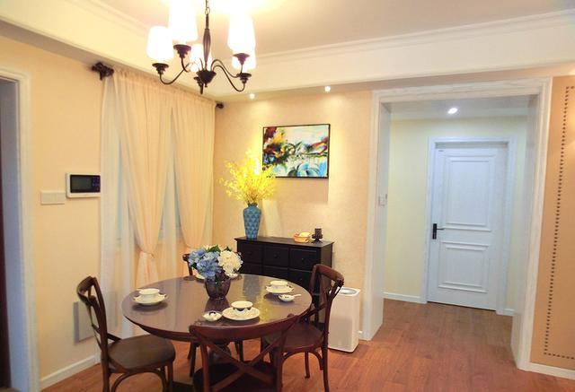 简美风格的小三居,装修设计简单漂亮,父母看了也喜欢,说实用