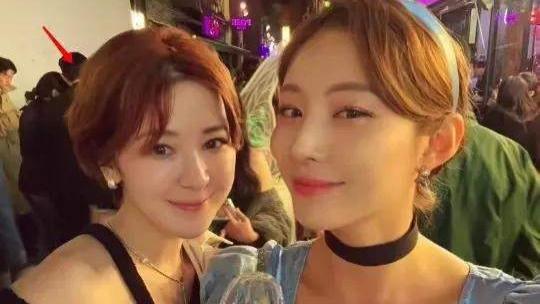从梨泰院死里逃生，台湾女星上厕所躲过一劫，20分钟内惨案发生了