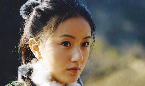 |她因嘴角的一颗痣,出道多年一直不温不火,今去掉痣后美到不敢认