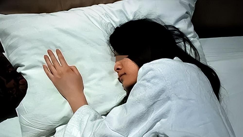 案件：江西一风流女子惨死在家中床上，婆婆交代：她有7个男人