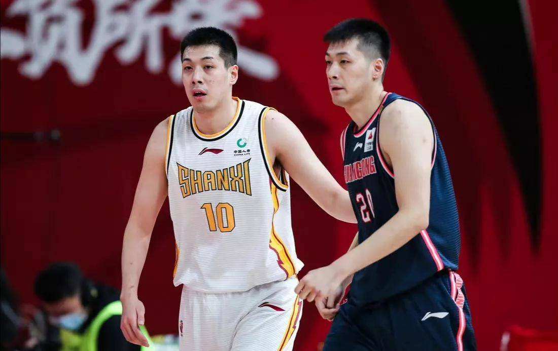 任骏飞|32岁男篮国手结婚五年，与博士娇妻十指相扣，产业众多住4层别墅