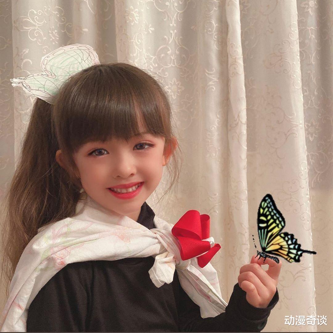 炭治郎|当鬼灭游郭篇被小朋友还原，伊之助一模一样，炭治郎过分可爱