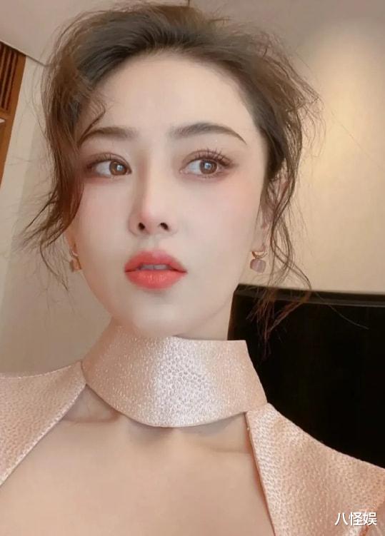 张馨予 张馨予晒照，腹部肉嘟嘟被疑孕中期，引热议后无奈回应：继续减肥