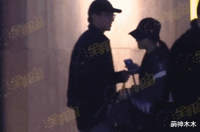 许魏洲|大瓜！27岁许魏洲宣布结婚，晒出领证照公开告白，妻子是圈外人