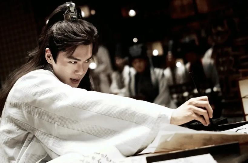 |压了6年，女主和男配角都火成一线，张若昀这部70集大剧也该播了