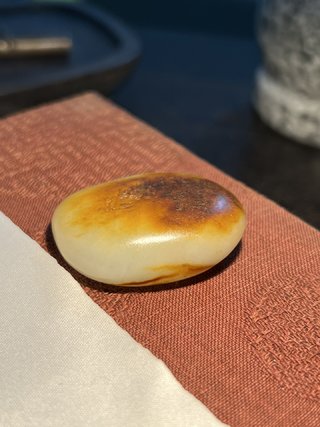 和田玉籽料|聚黑皮独籽原石 和田玉籽料原石