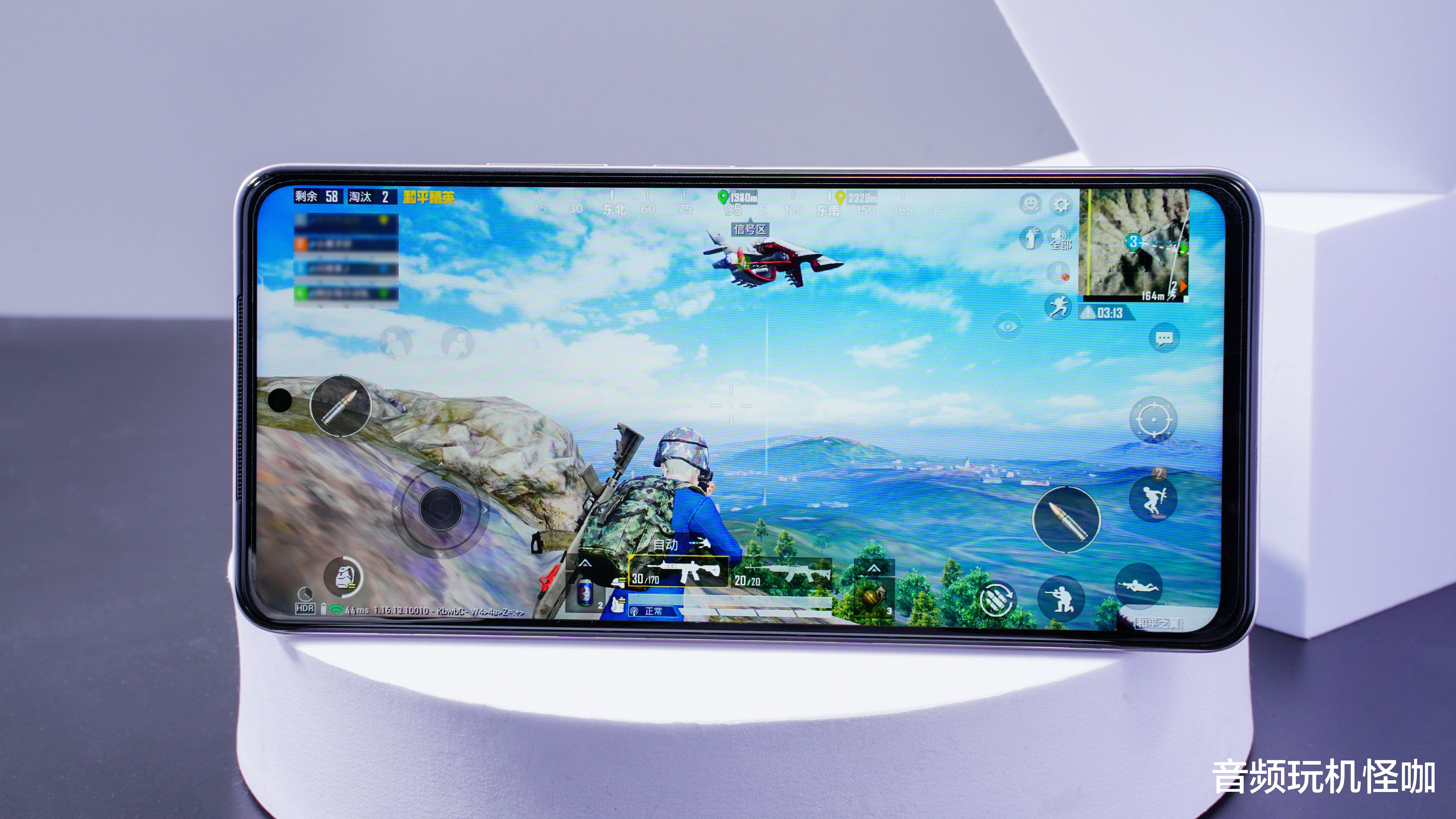 iqoo|LCD党狂喜,千元价格,旗舰体验的游戏利器