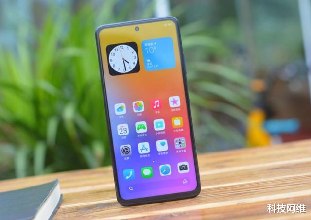 红米手机|从1799元跌至1079元，4820mAh+一亿像素四摄，售价更亲民了