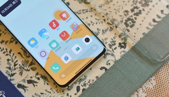 曲面屏|曲面屏+骁龙870+256GB，跌至2199元，雷军良心了