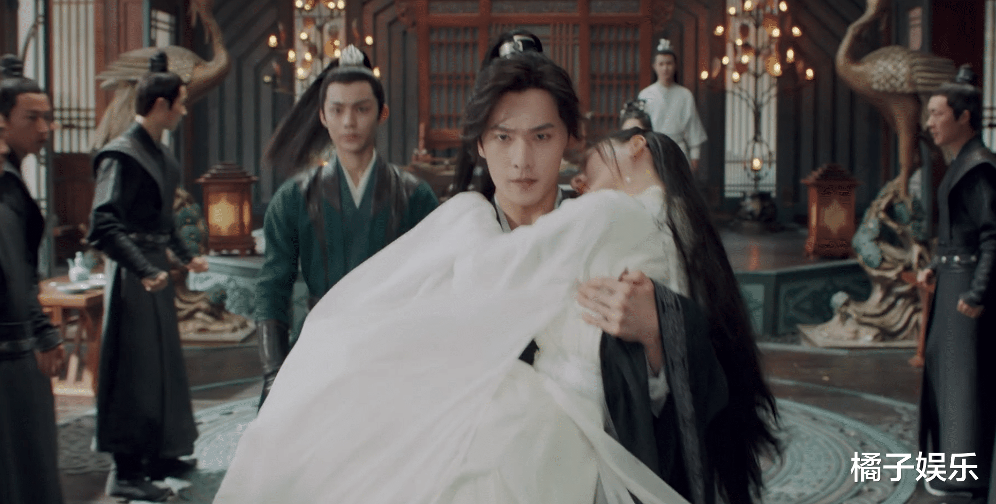 赵露思|破碎感还是清冷面瘫？赵露思演技引群嘲，粉丝反黑破坏路人缘？