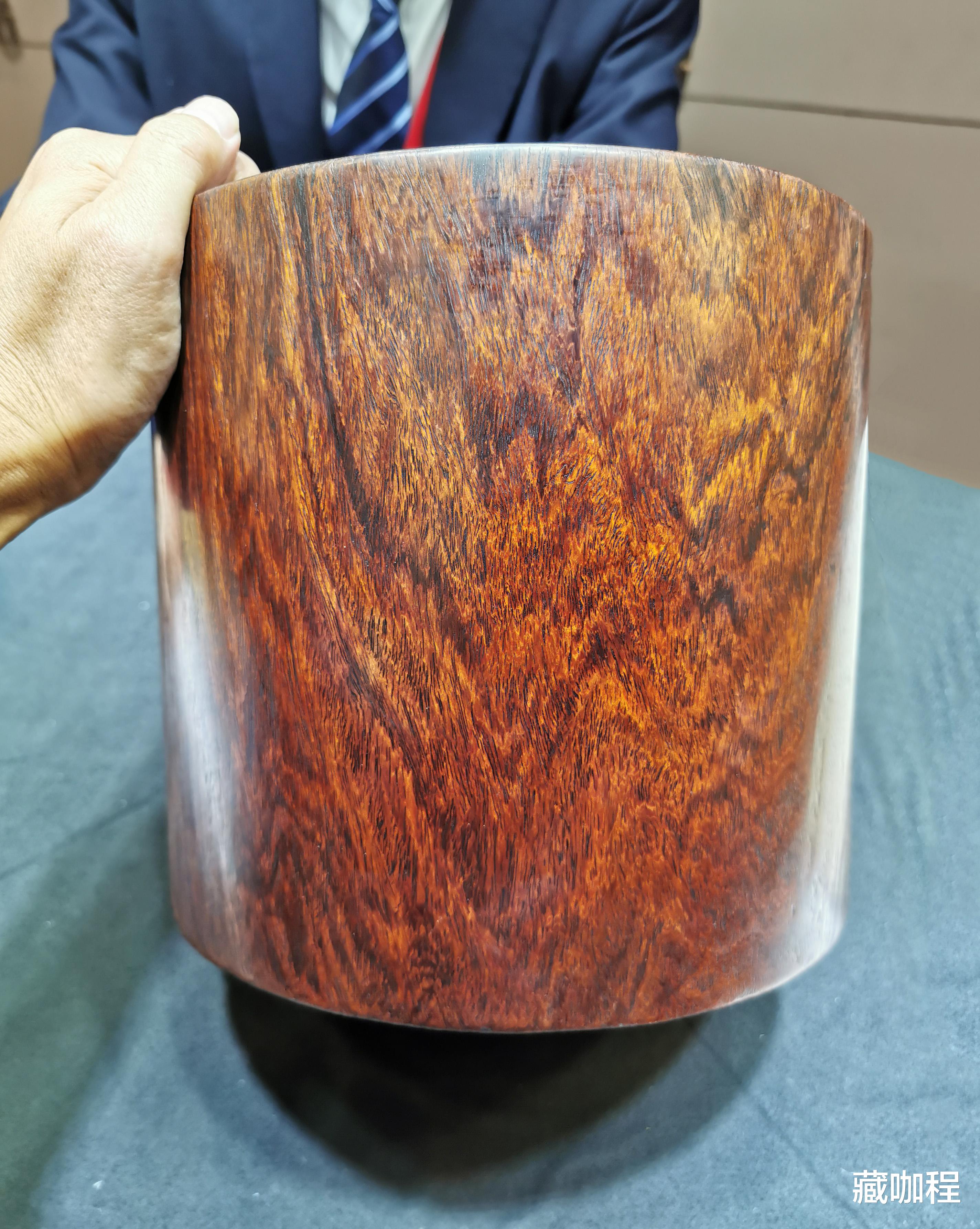 黄花梨|黄花梨特征较典型，笔海口径24.5成交价14.95万元