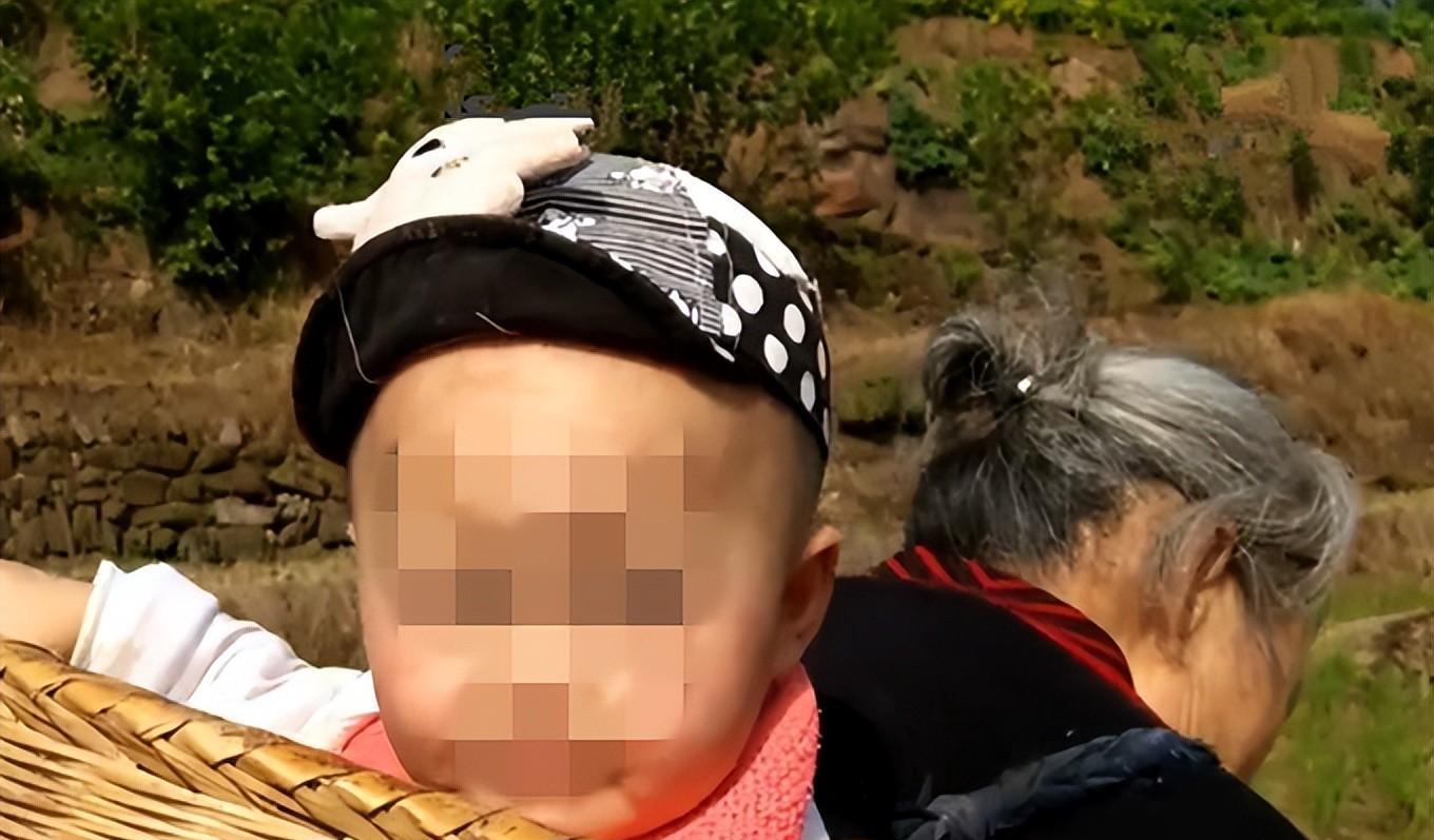 重庆男子寻妻途中遇车祸身亡,妻子选择彻底躺平:三个娃我养不起
