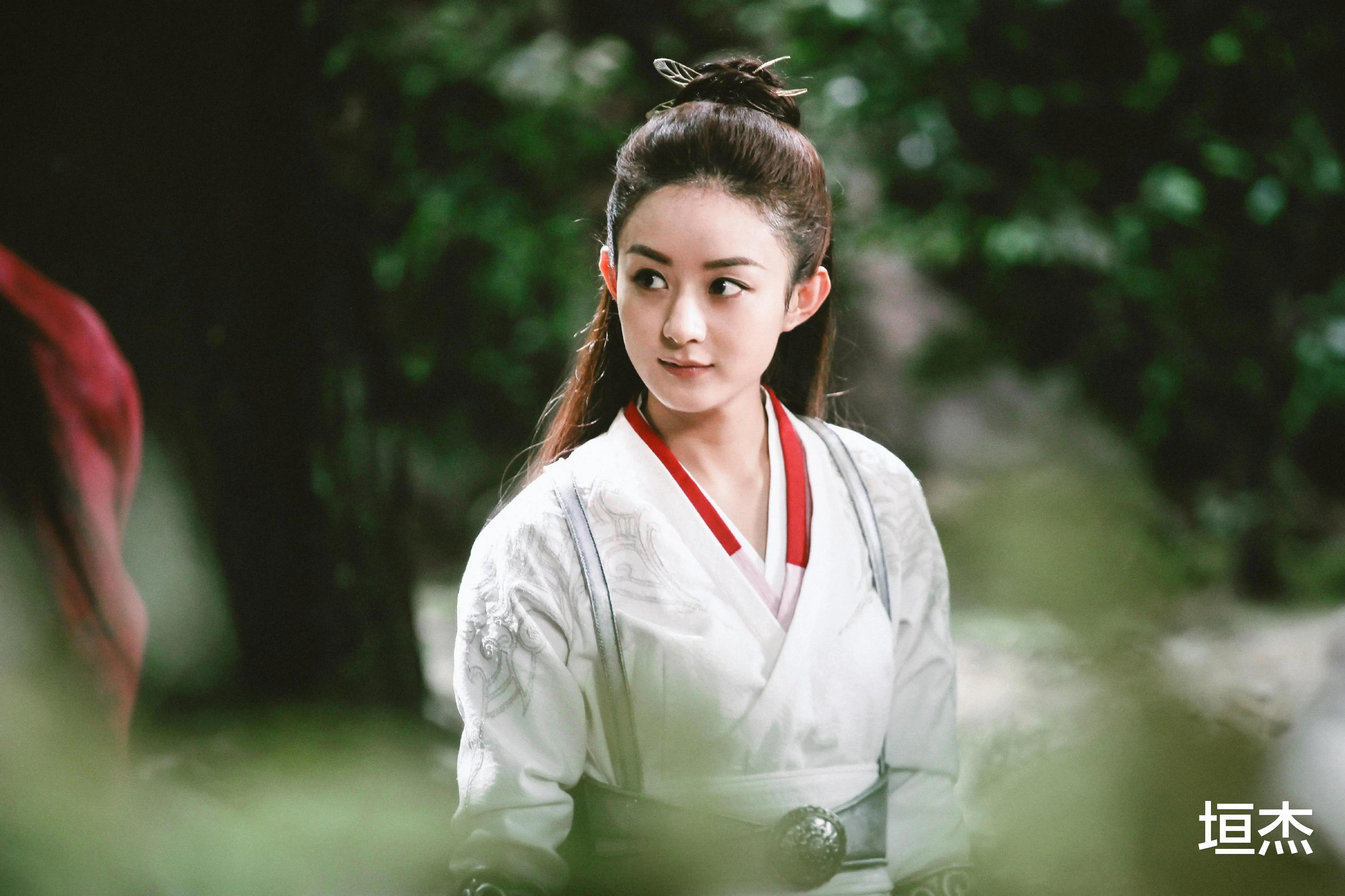 生图|痘痘脸、赘肉、五五分！生图里的“女神”明星，都因“照骗”翻车