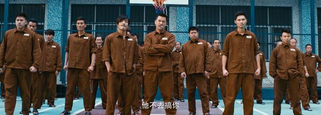 吕良伟|上映仅1天，拿下飙升榜冠军，吕良伟新片让我连夜刷了2遍