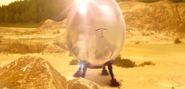 新墨西哥州发现神秘UFO,长有4只“金属腿”,飞行时发出巨大声响