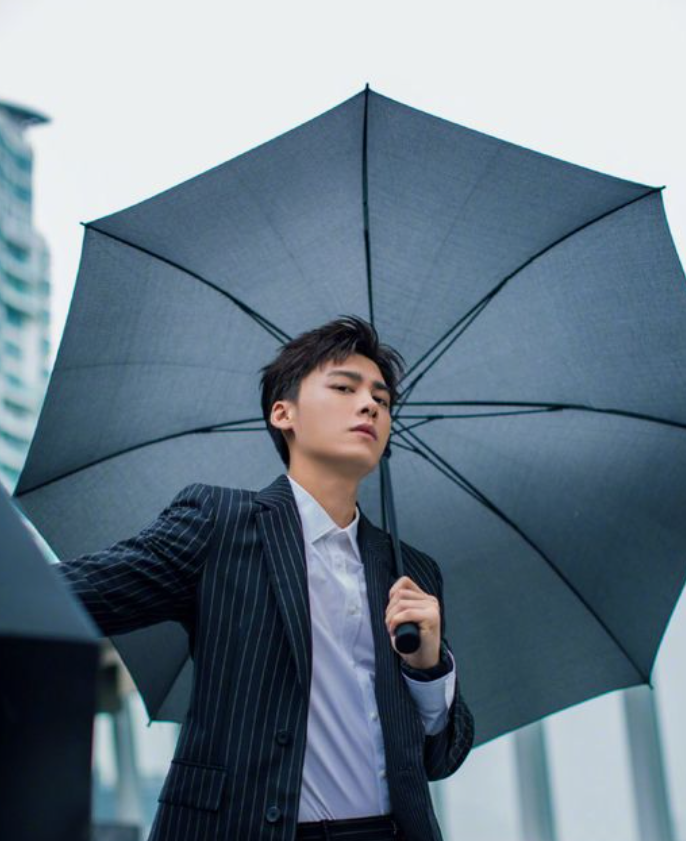 李易峰|李易峰:西装革履的帅气精英,帅气