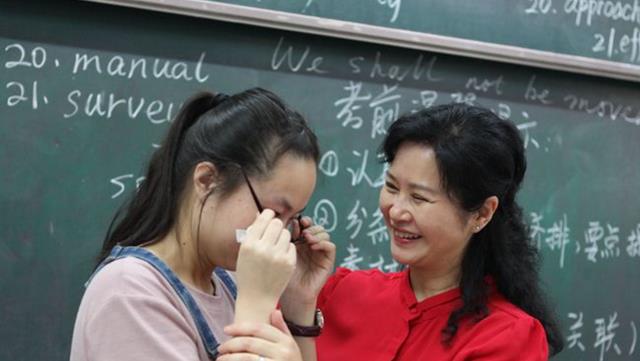 心理学|“废除非师范生从教资格”呼声渐高，官方做回应，学生高兴不起来