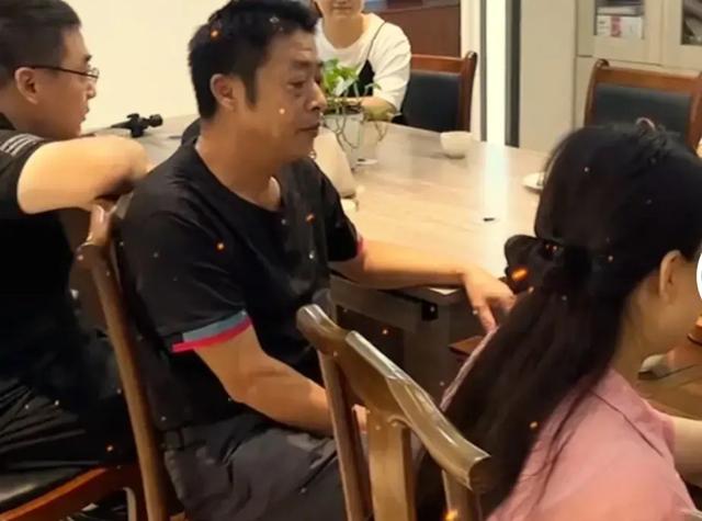 张馨予|许敏和杜对支持者的态度,也反应出她们对真相的自信程度