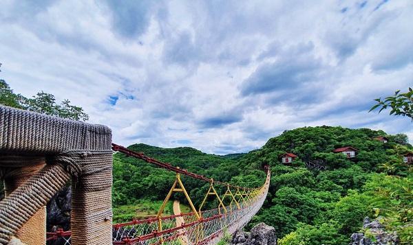 云南|梦幻迷离的云南小城,位置得天独厚,2个4A景点让人舍不得走