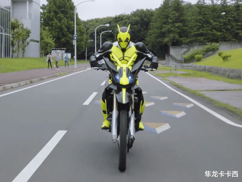 电驴|令和假面骑士载具对比：存在感完全消失的摩托 建议以后骑小电驴