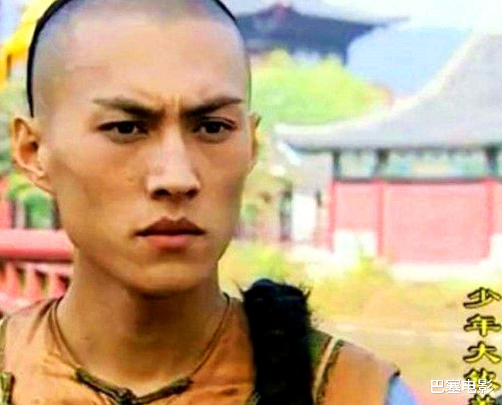 张子枫|“清装戏”别硬演，辫子头hold不住很尴尬，还有的女主让人眼疼