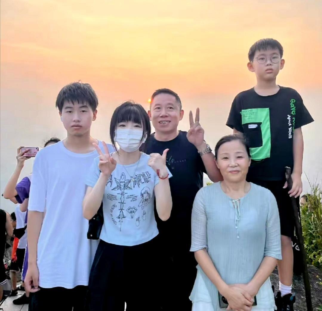 |孙海洋带孙卓看日出,解密做包子生意原因,彭四英看卓悦幸福感言