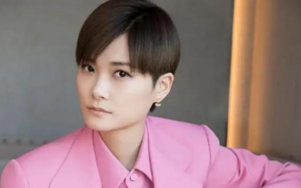 李宇春|李宇春:在倪妮和肖战的人生道路上,她到底是做了什么的?