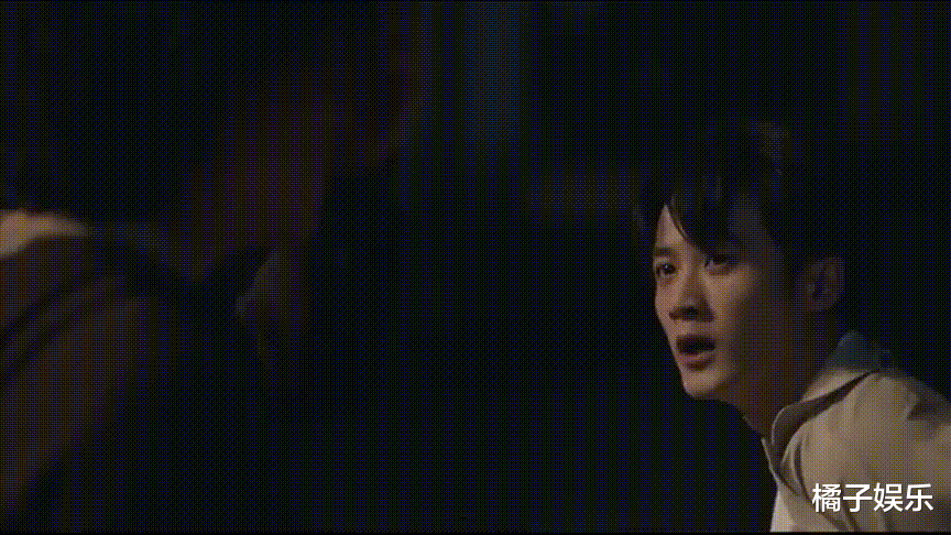 沈翊|猫狗系警官?《猎罪图鉴》金世佳檀健次惊险追凶,拿画笔当武器?