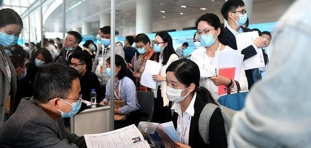 招聘|“对不起，我们只给博士140万安家费”，高级优越感揭开了现实