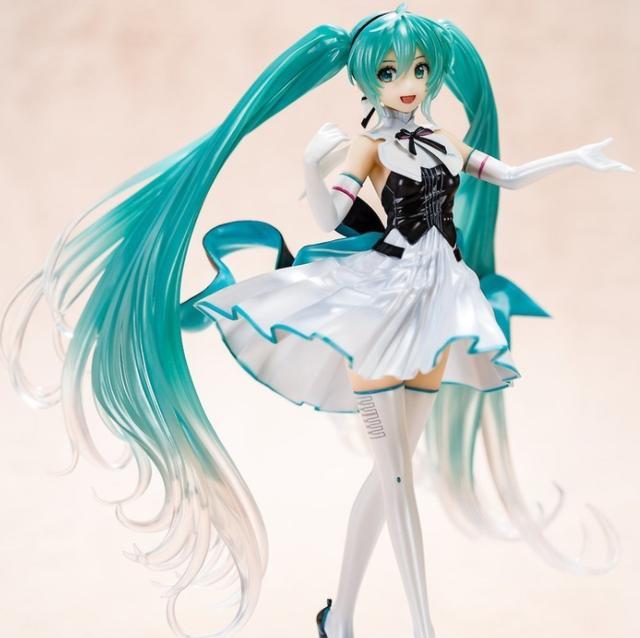 手办|初音未来2019版交响乐手办实物测评完美视角堪称最懂人心的葱娘
