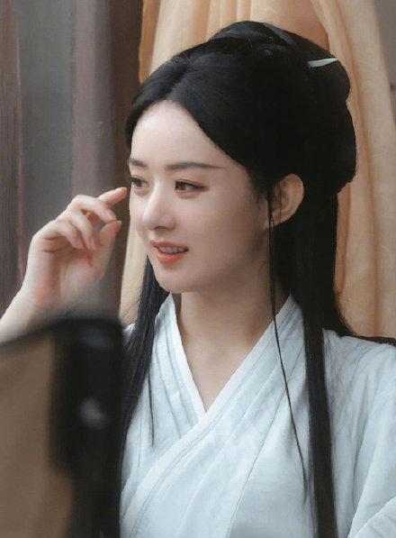 野蛮生长|赵丽颖增肥几十斤？新剧《野蛮生长》气场强大，网友：转型成功