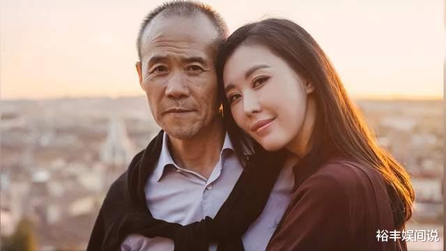 田朴珺|田朴珺晒健身日常!穿瑜伽裤秀核心力量,胳肢窝处刺青抢镜