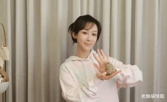 杨紫|是一见钟情还是日久生情？导演说他们是假cp？肖战对杨紫有多偏爱