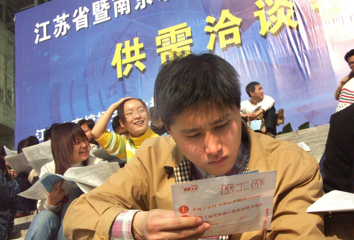 大学生|4年时间，我从普通员工成为公司文宣部长：要把自己当人才