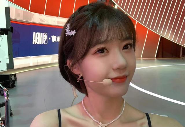 |谈起腾讯NBA女主播，就不得不提起小姨妈的大名了，你更喜欢谁？
