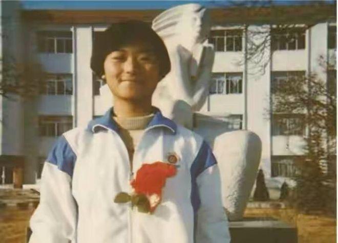 女博士被父亲砍死,竟因不给弟弟买房子,父亲大骂:白眼狼该杀!