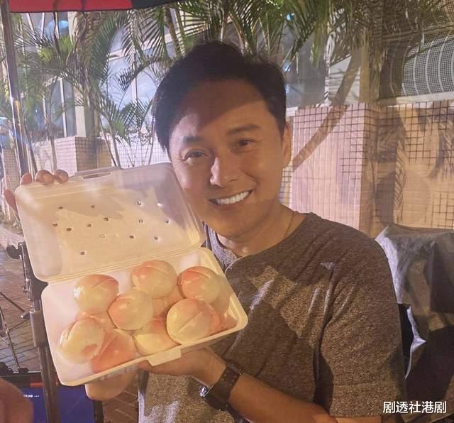 TVB|又一TVB知名男星决定北上发展！准备在广州租房住，自曝收入减少7成