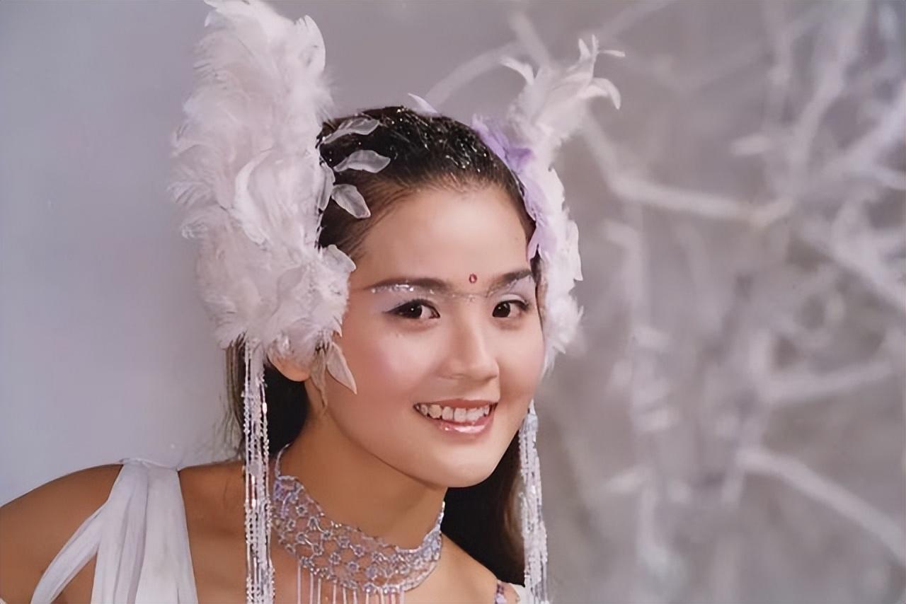 迪丽热巴|放不下身段就别演丑角，这些女星告诉你，什么叫敬业不糊弄观众