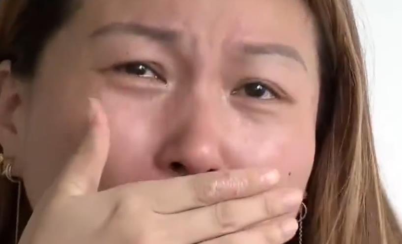 17年,离异女子与小12岁男友相恋,男友骗走其全部身家后娶了别人