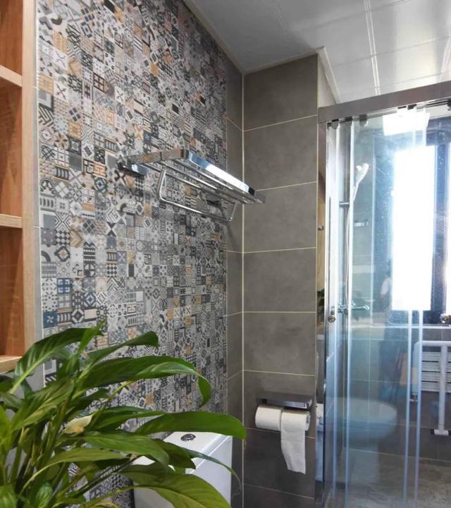 为父母种菜，杭州姑娘买下别人嫌弃的顶楼，装完入住全家乐开花！