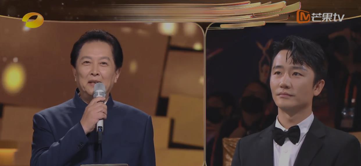 张嘉益|金鹰奖失礼一幕:张嘉译最尴尬,因为没参加颁奖,所以不配推荐?