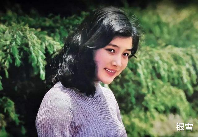 陈冲:我一生获奖无数,曾弃养双胞胎养女,如今亲生女儿哈佛毕业
