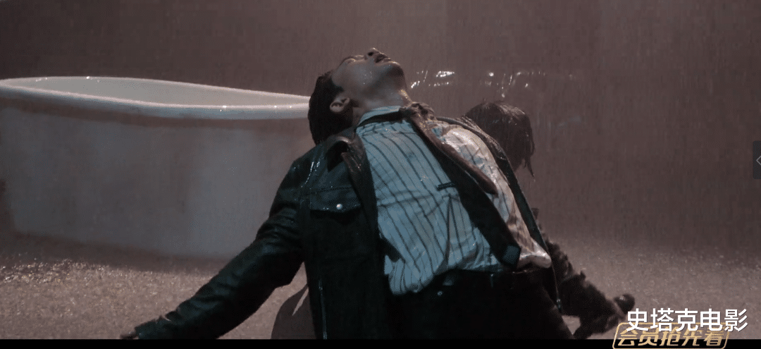 陈小春|《披荆斩棘》五公有多拼?张智霖陈小春舞台上剃头发!3人争C位