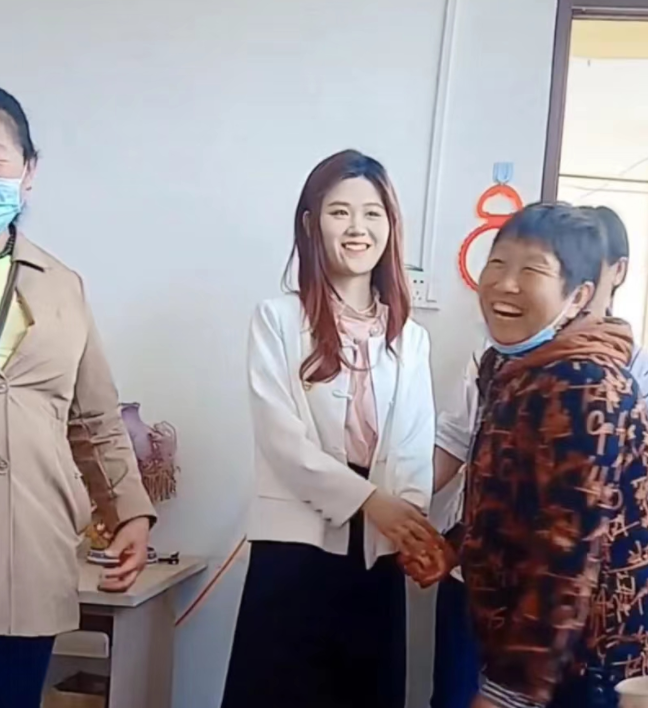 朱之文|怀双胞胎60天,为何迟迟不办婚礼?大衣哥儿媳妇回应了!