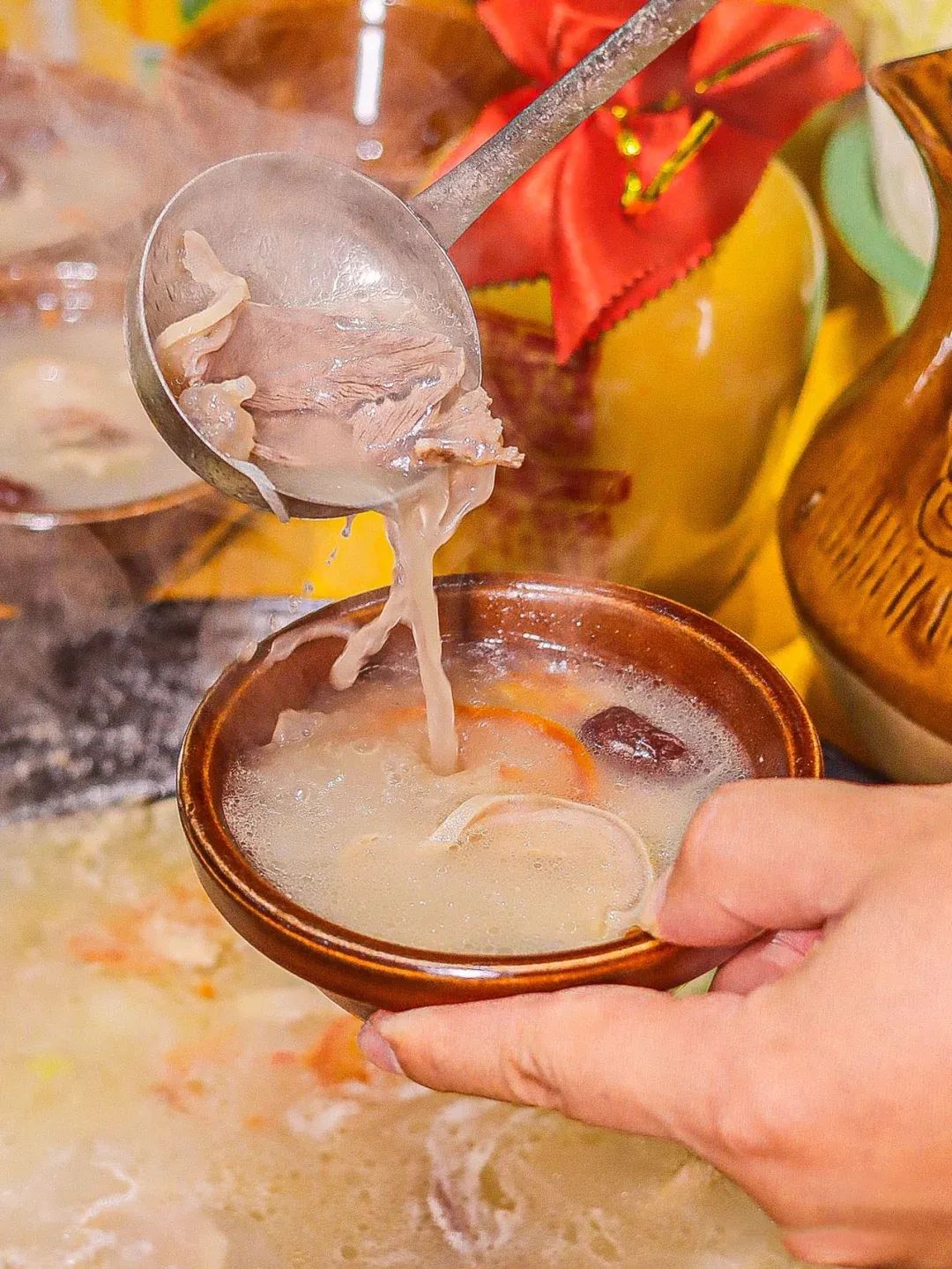 无量山|挖到一座20℃的避世小城，人均30畅泡温泉，一秒穿越摩洛哥，秋冬躺平正合适！